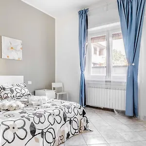 Casa Via Sottocorno Appartamento